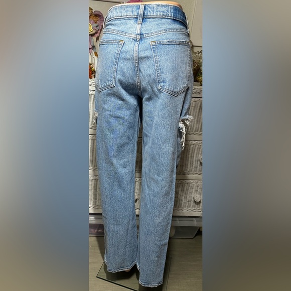 Abercrombie & Fitch “the baggy” 99% Cotton Destructed Jeans in blue wash Size 28 - Picture 4 of 12